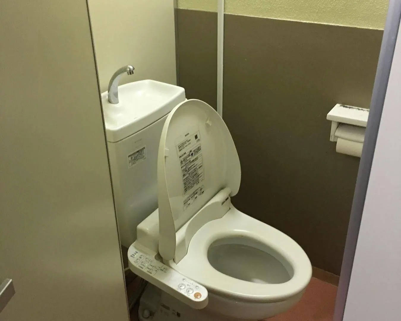 אכסניה אוסקה Hotel Diamond יפן